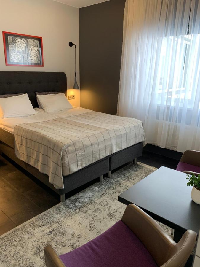 Sadama Street Villa Pärnu Buitenkant foto