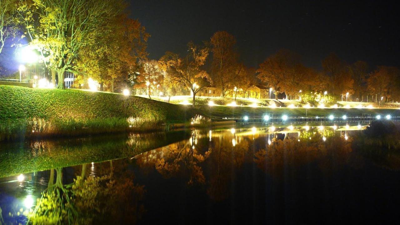 Sadama Street Villa Pärnu Buitenkant foto