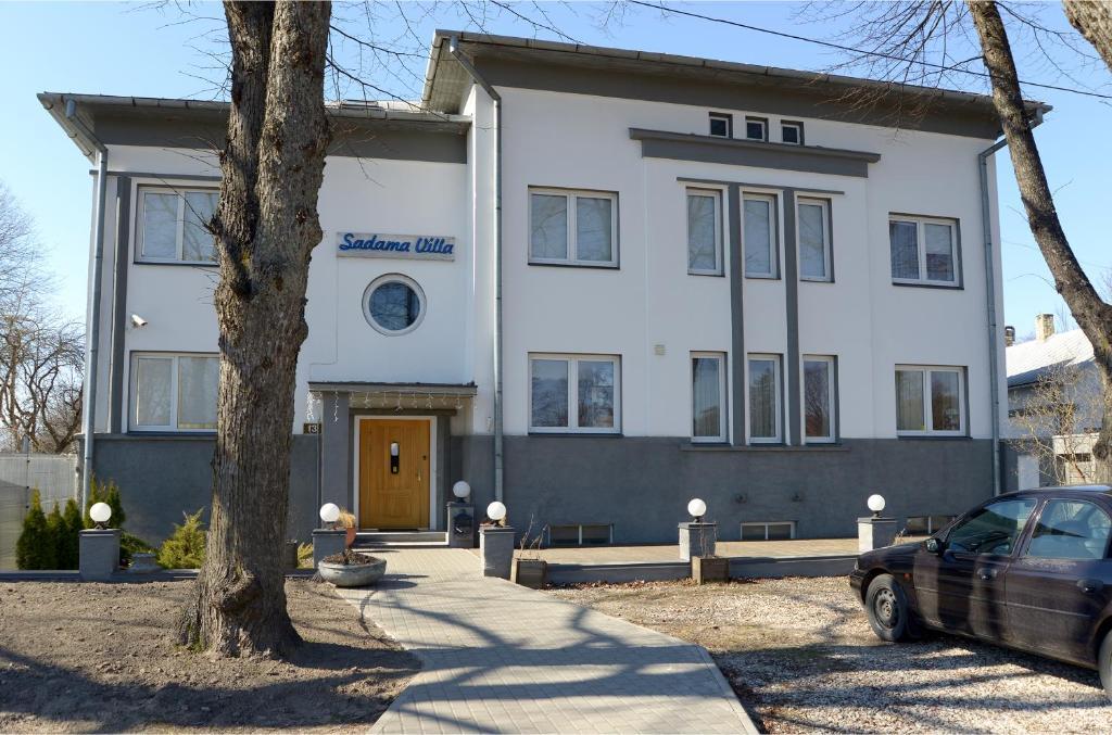 Sadama Street Villa Pärnu Buitenkant foto