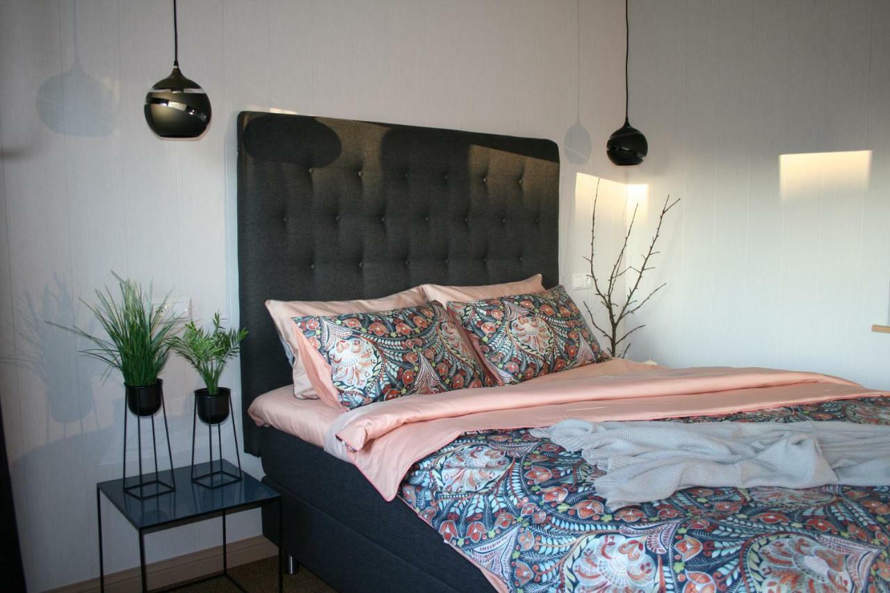 Sadama Street Villa Pärnu Buitenkant foto